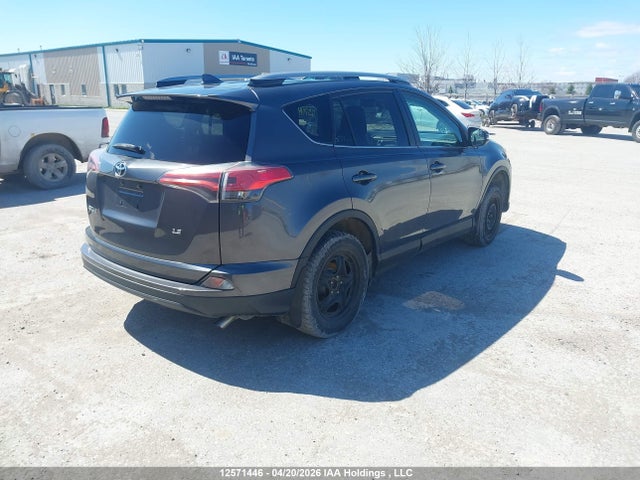 2T3ZFREV9HW324361 Toyota RAV4 LE