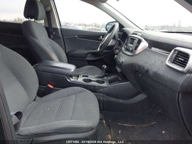 5XYPGDA35GG152628 KIA Sorento Lx/l