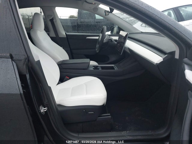 Tesla Model Y 2024 7SAYGDEE9RF993025 Image 5