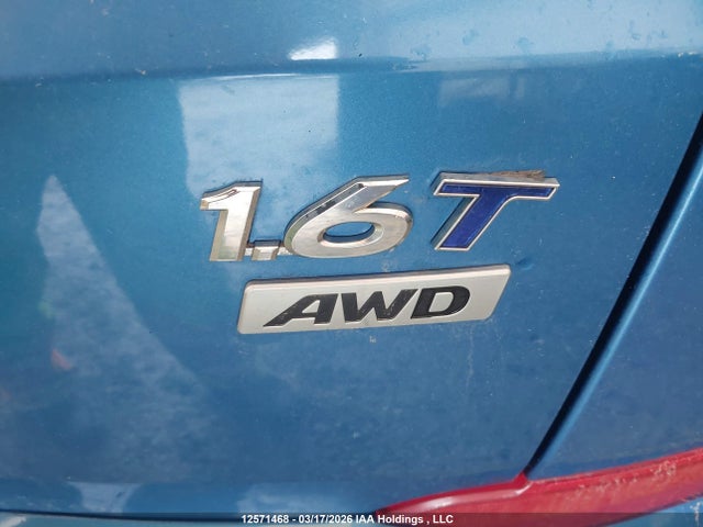 KM8J3CA26HU411674 Hyundai TUCSON SE