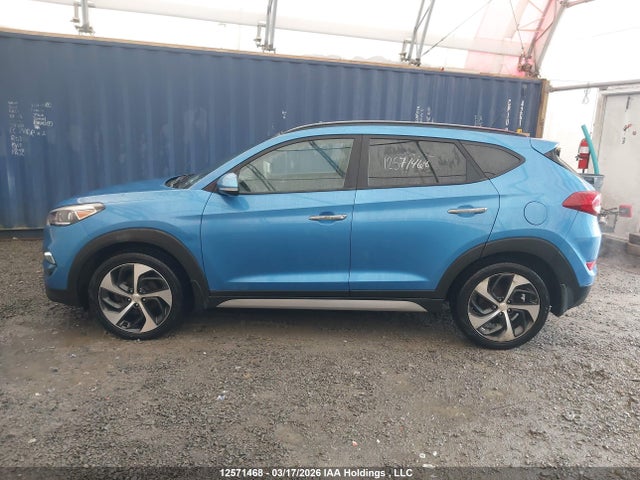 KM8J3CA26HU411674 Hyundai TUCSON SE