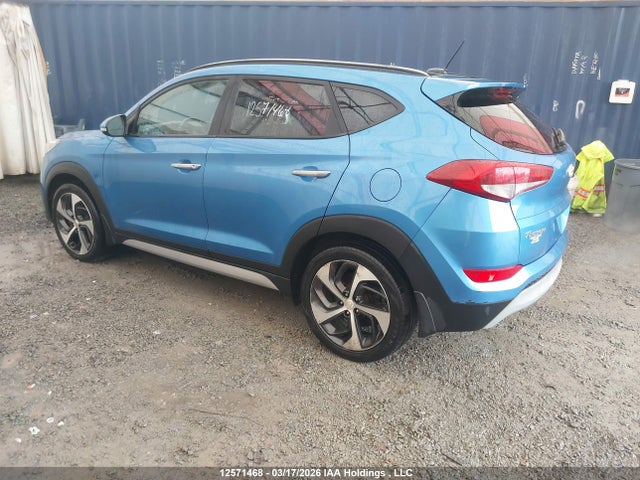 KM8J3CA26HU411674 Hyundai TUCSON SE