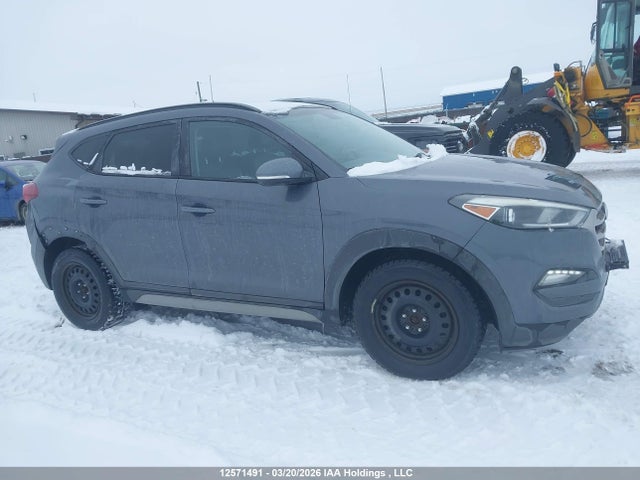 KM8J3CA4XJU627891 Hyundai Tucson Se 2.0l