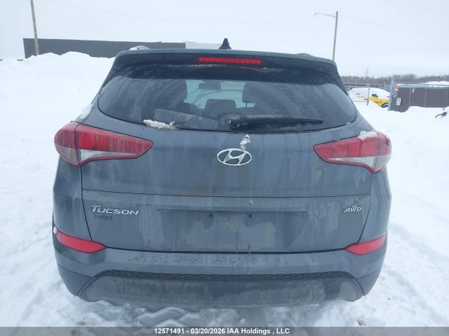 KM8J3CA4XJU627891 Hyundai Tucson Se 2.0l