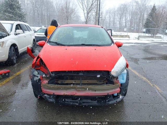 2015 Ford Fiesta Se მანქანა იყიდება აუქციონზე, vin: 3FADP4EJ7FM201654, აუქციონის ნომერი: 12571505