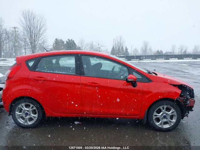 2015 Ford Fiesta Se მანქანა იყიდება აუქციონზე, vin: 3FADP4EJ7FM201654, აუქციონის ნომერი: 12571505