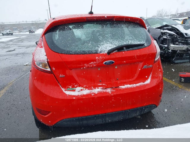2015 Ford Fiesta Se მანქანა იყიდება აუქციონზე, vin: 3FADP4EJ7FM201654, აუქციონის ნომერი: 12571505
