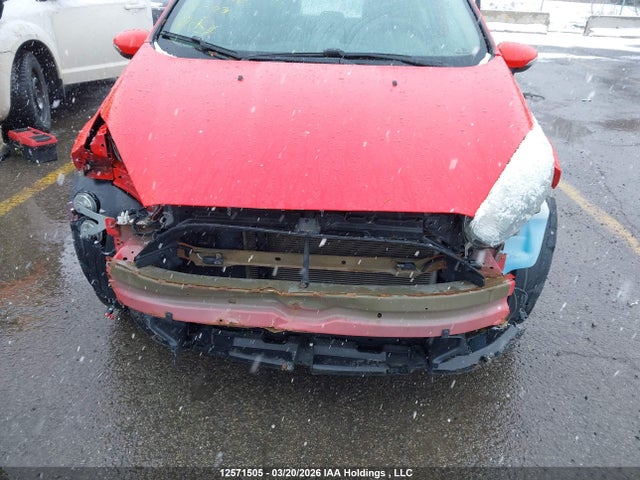 2015 Ford Fiesta Se მანქანა იყიდება აუქციონზე, vin: 3FADP4EJ7FM201654, აუქციონის ნომერი: 12571505