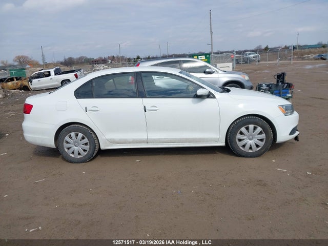 Продажа на аукционе авто 2014 Volkswagen Jetta 2.0l Trendline+, vin: 3VW2K7AJ4EM255867, номер лота: 12571517
