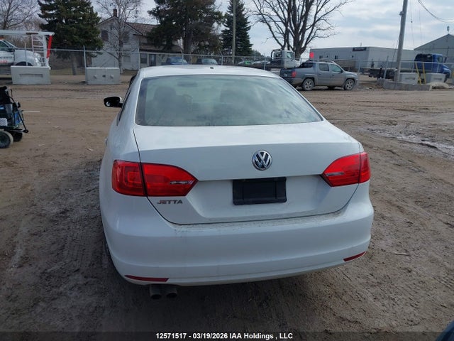 Продажа на аукционе авто 2014 Volkswagen Jetta 2.0l Trendline+, vin: 3VW2K7AJ4EM255867, номер лота: 12571517