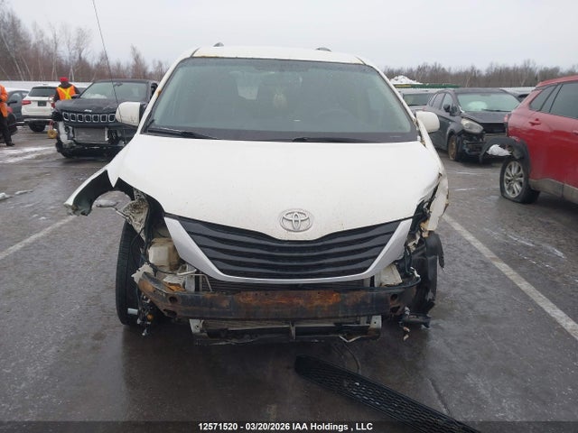Aukcja sprzedaży 2014 Toyota Sienna Le, vin: 5TDKK3DC9ES489561, numer aukcji: 12571520