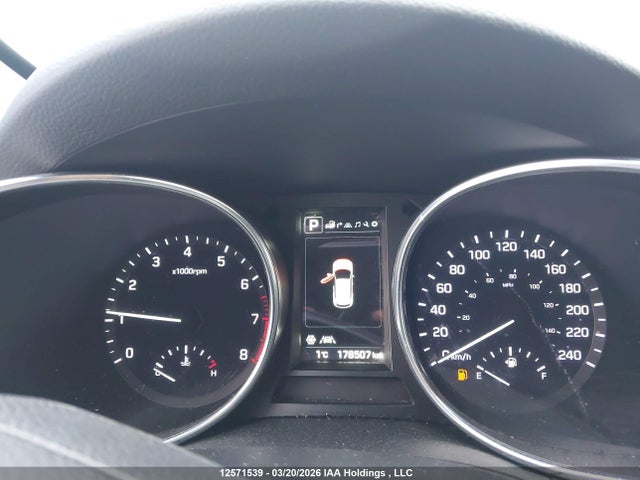 5XYZUDLAXHG397469 Hyundai SANTA FE SPORT