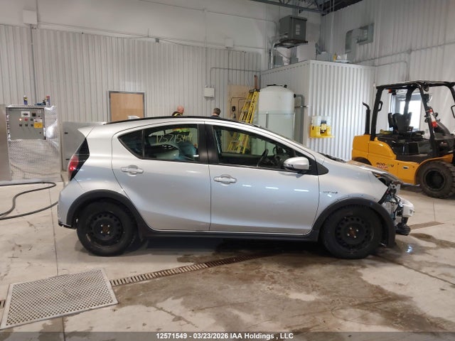 JTDKDTB39J1614918 Toyota PRIUS C