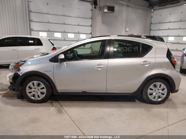 JTDKDTB39J1614918 Toyota PRIUS C