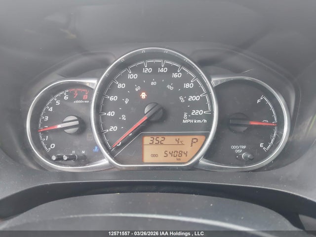 VNKKTUD38KA105935 Toyota Yaris L/le/se