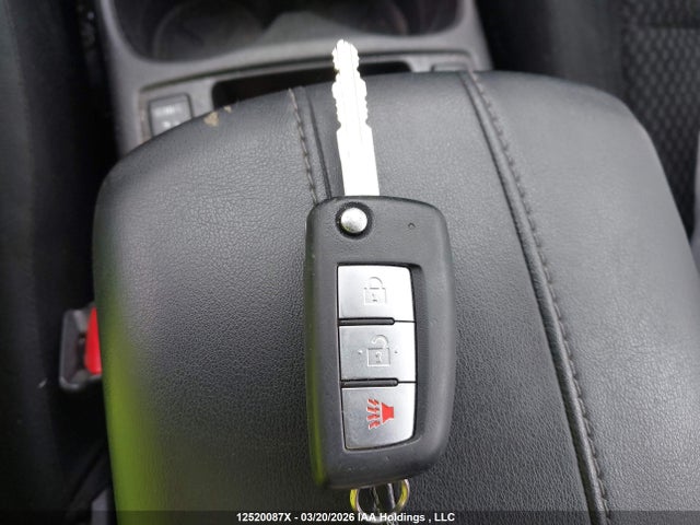 JN1BJ1AW0MW440899 Nissan Qashqai S