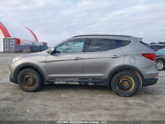 5XYZU3LBXHG477843 Hyundai Santa Fe Sport 2.4 Premium