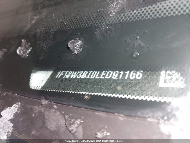 1FT8W3BT0LED91166 Ford F-350 Lariat
