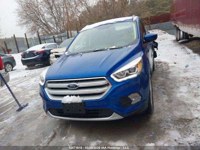 1FMCU0HD5JUD32174 Ford ESCAPE SEL
