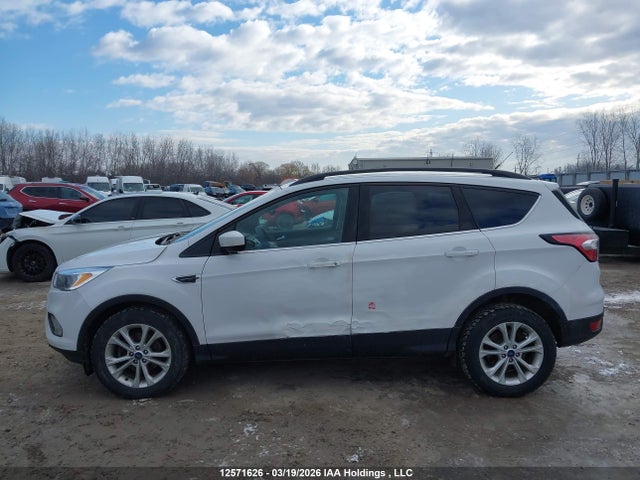 1FMCU0GD6JUB31790 Ford ESCAPE SE