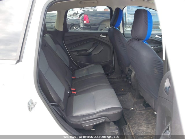 1FMCU0GD6JUB31790 Ford ESCAPE SE