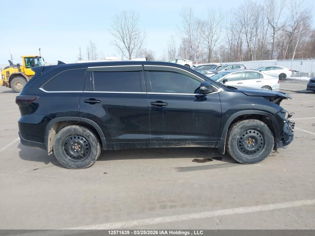 2014 Toyota Highlander Le მანქანა იყიდება აუქციონზე, vin: 5TDBKRFH9ES021471, აუქციონის ნომერი: 12571639