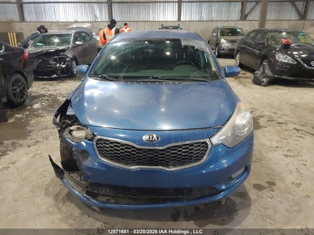 KNAFX4A8XE5142722 KIA Forte