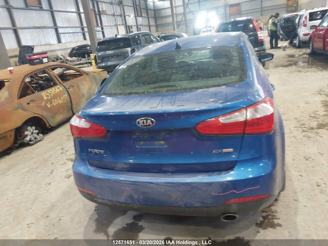 KNAFX4A8XE5142722 KIA Forte