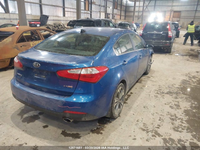 KNAFX4A8XE5142722 KIA Forte