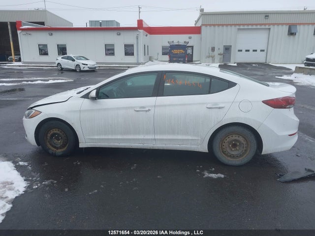 KMHD84LF2HU114891 Hyundai Elantra Se/value/limited