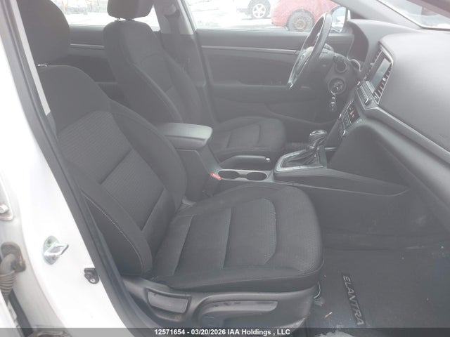 KMHD84LF2HU114891 Hyundai Elantra Se/value/limited