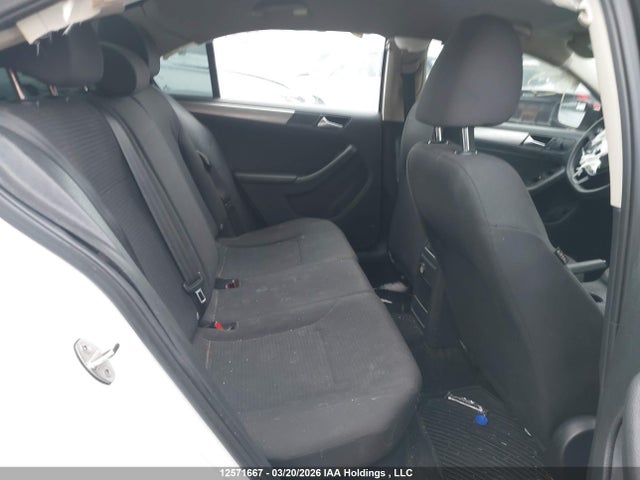 12571667 :رقم المزاد ، 3VW2K7AJ6FM339741 vin ، 2015 Volkswagen Jetta 2.0l Trendline/2.0l Trendline+ مزاد بيع