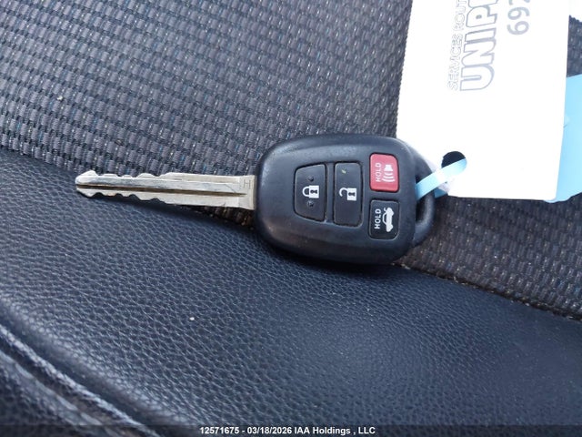 12571675 :رقم المزاد ، 2T1BURHE8FC313877 vin ، 2015 Toyota Corolla S مزاد بيع