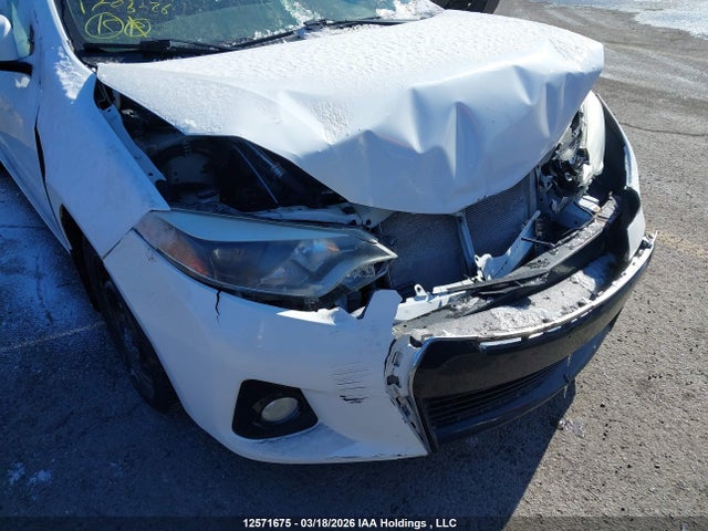 12571675 :رقم المزاد ، 2T1BURHE8FC313877 vin ، 2015 Toyota Corolla S مزاد بيع