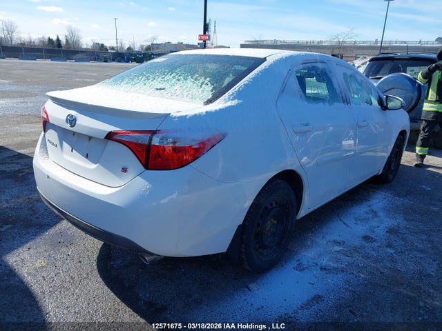 12571675 :رقم المزاد ، 2T1BURHE8FC313877 vin ، 2015 Toyota Corolla S مزاد بيع
