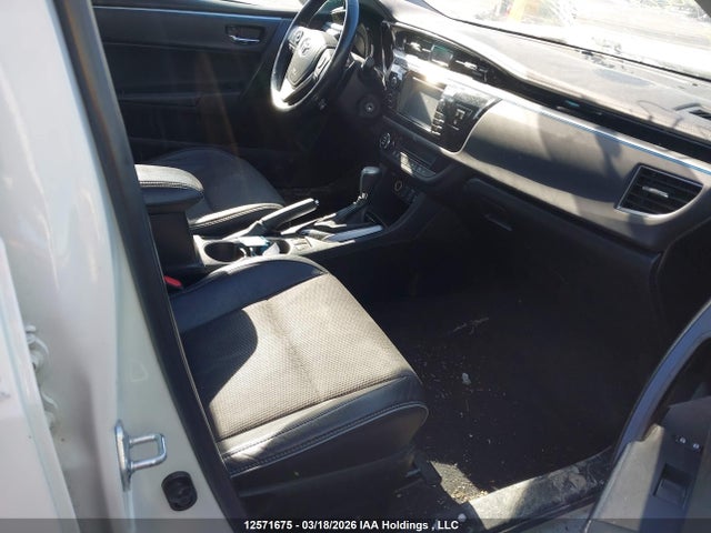 12571675 :رقم المزاد ، 2T1BURHE8FC313877 vin ، 2015 Toyota Corolla S مزاد بيع