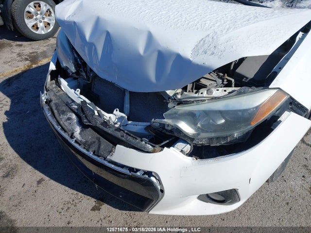 12571675 :رقم المزاد ، 2T1BURHE8FC313877 vin ، 2015 Toyota Corolla S مزاد بيع