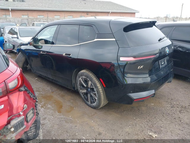 12571683 :رقم المزاد ، WB513CF04PCM58620 vin ، 2023 Bmw Ix Xdrive40 مزاد بيع