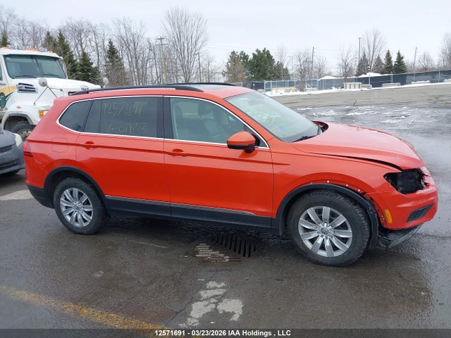 Aukcja sprzedaży 2018 Volkswagen Tiguan Se/sel, vin: 3VV2B7AX3JM019813, numer aukcji: 12571691