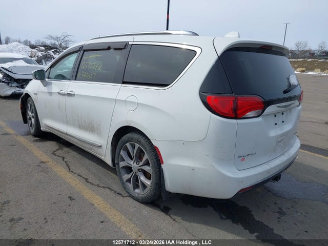 Auction sale of the 2017 Chrysler Pacifica Limited, vin: 2C4RC1GG7HR540857, lot number: 12571712
