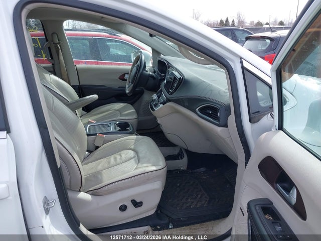 Auction sale of the 2017 Chrysler Pacifica Limited, vin: 2C4RC1GG7HR540857, lot number: 12571712