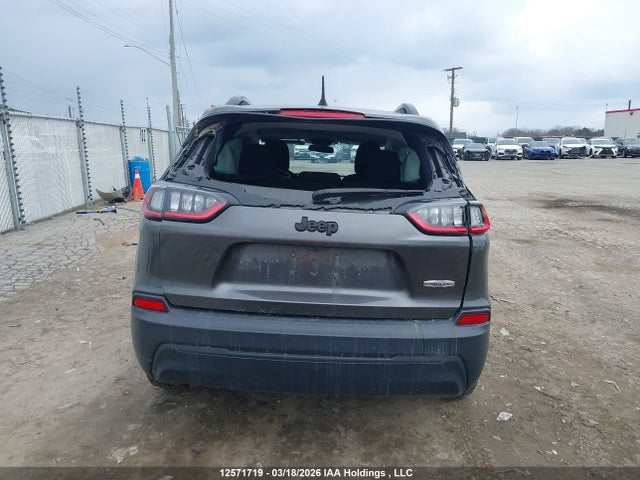 1C4PJLCB1KD246559 Jeep Cherokee Latitude