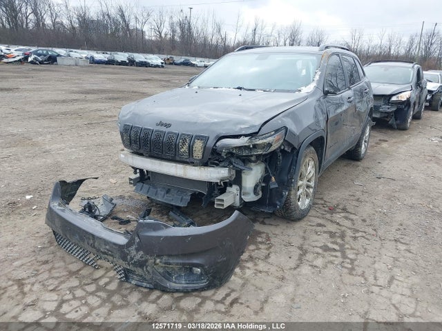 1C4PJLCB1KD246559 Jeep Cherokee Latitude