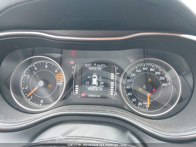 1C4PJLCB1KD246559 Jeep Cherokee Latitude