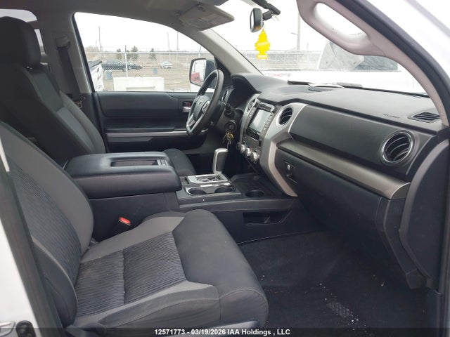 5TFUY5F10HX583289 Toyota Tundra Sr5 Plus 5.7l V8