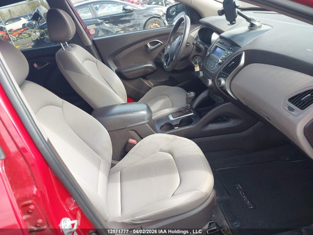 KM8JTCAF1FU054551 Hyundai Tucson Gl