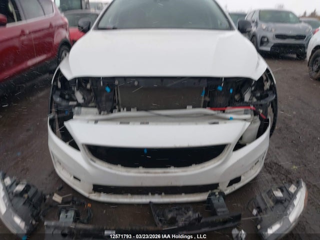 YV440MWK4H1037976 Volvo V60 Cross Country Premier