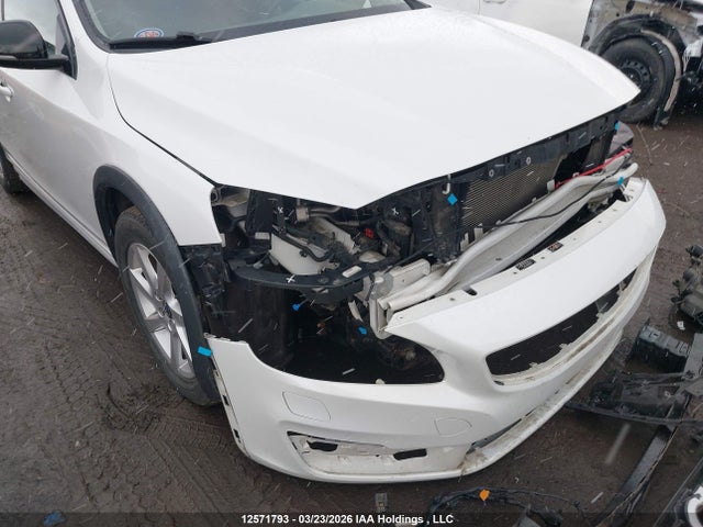 YV440MWK4H1037976 Volvo V60 Cross Country Premier