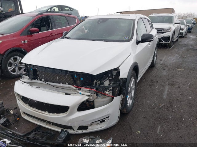 YV440MWK4H1037976 Volvo V60 Cross Country Premier