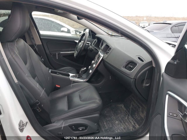 YV440MWK4H1037976 Volvo V60 Cross Country Premier
